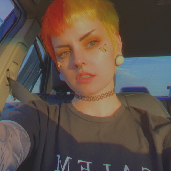 Meet your Posher, carlie - Picture 1 of 1